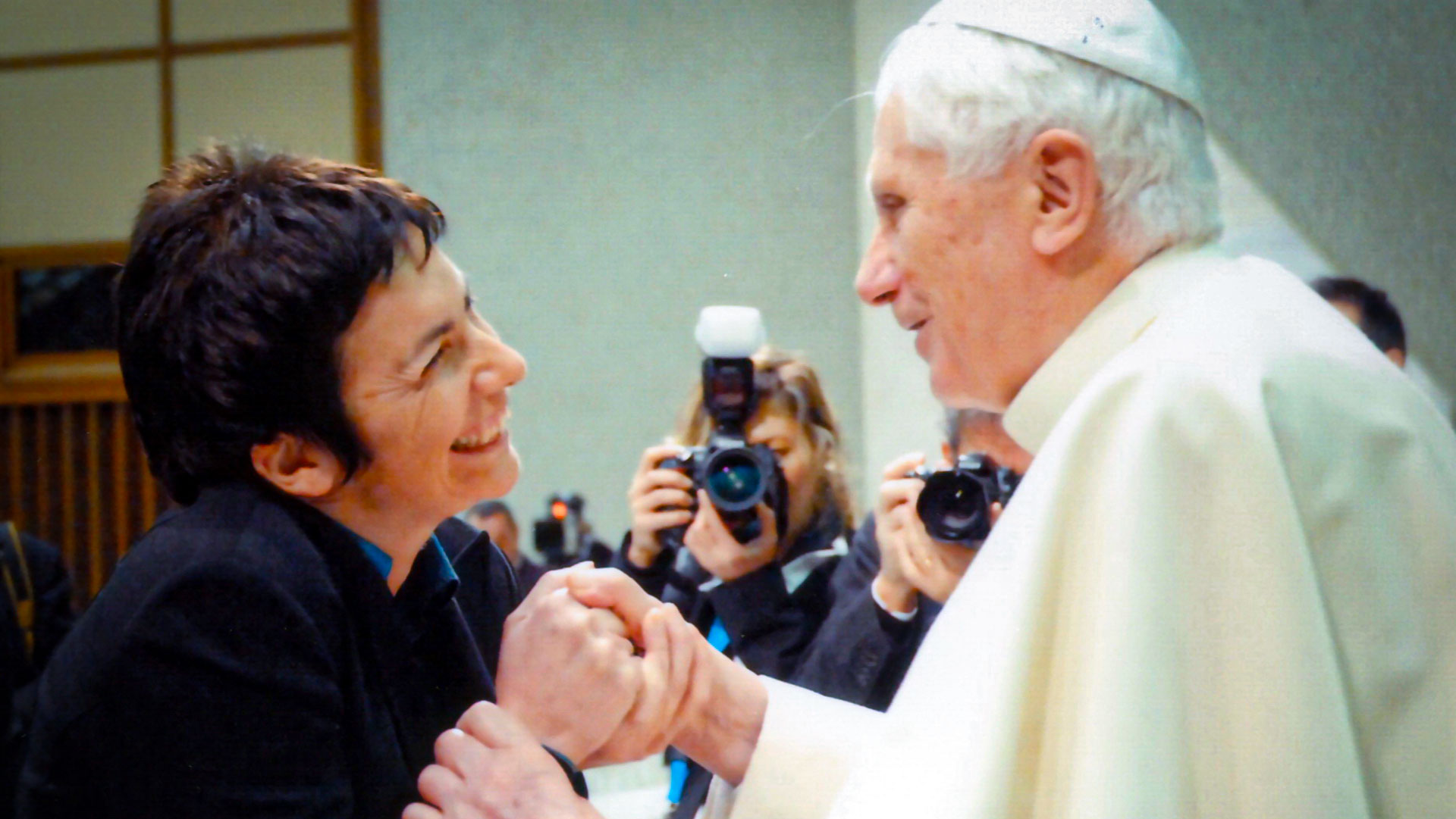 Papa Ratzinger e Chiara Amirante - Nuovi Orizzonti